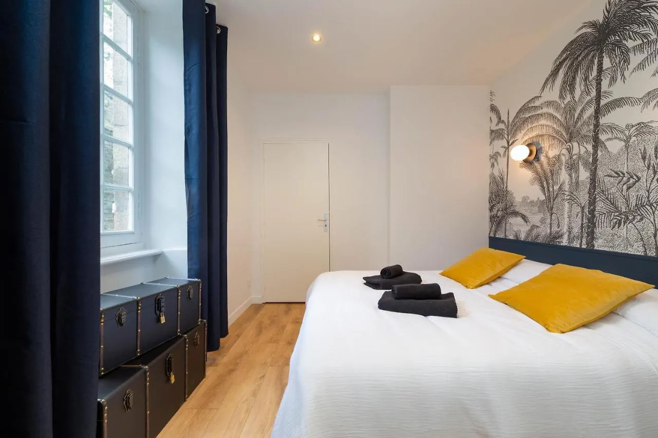 Superbe Appartement Avec Jardin Dinan Centre - Jerzual 0*,  Frankrig